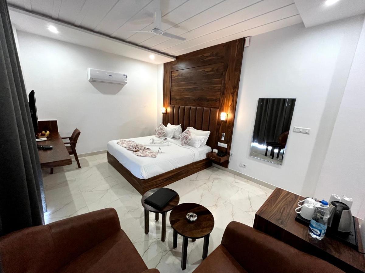 Click Collection The Abode, Dharamshala Hotel Buitenkant foto